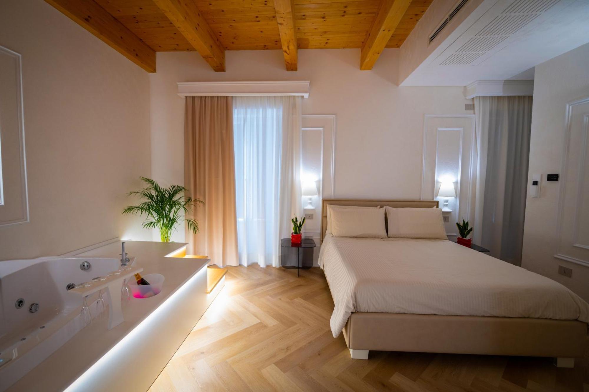 La Divina - Free Parking - Bed & Breakfast Tropea Luaran gambar