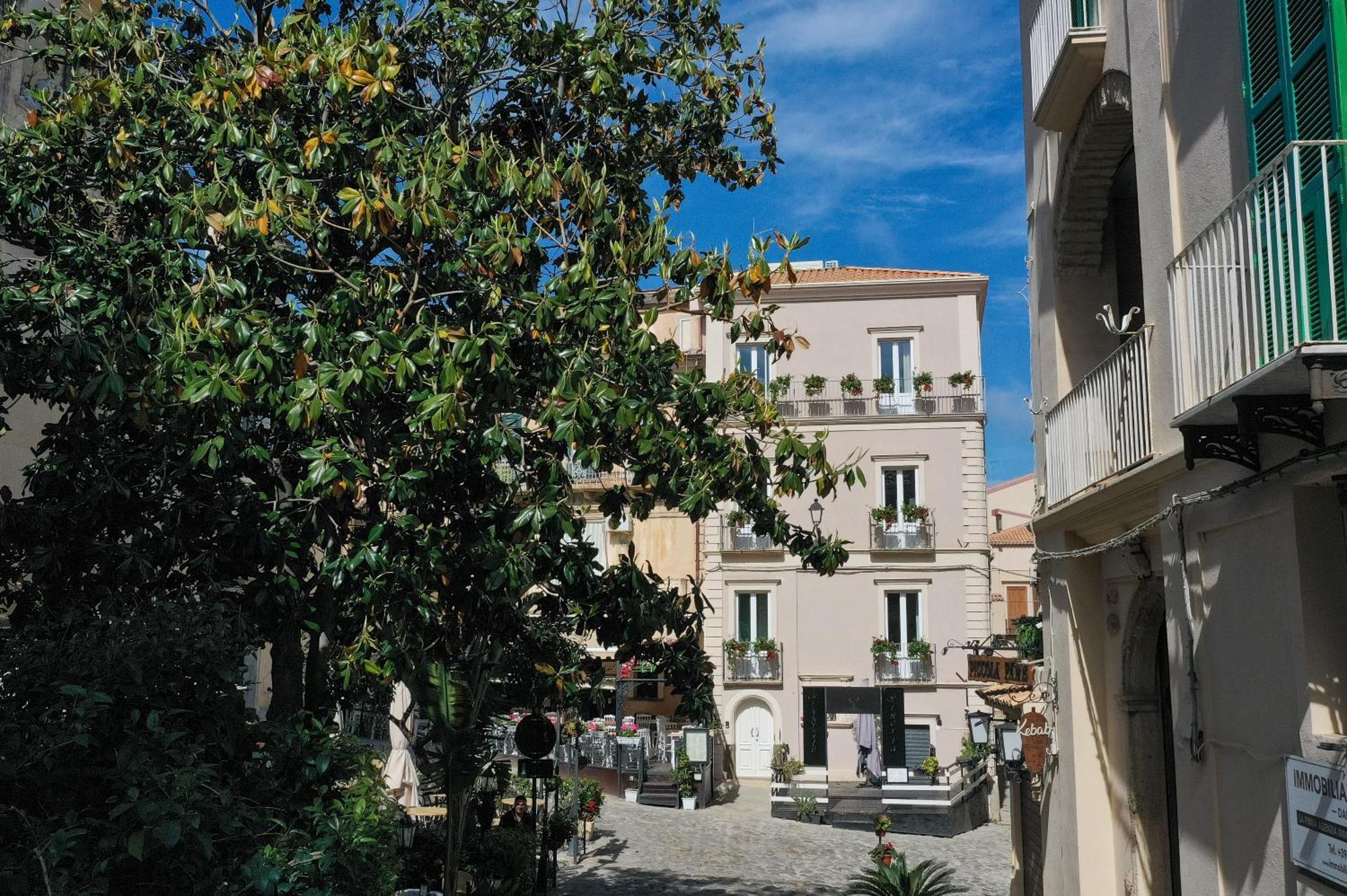 La Divina - Free Parking - Bed & Breakfast Tropea Luaran gambar